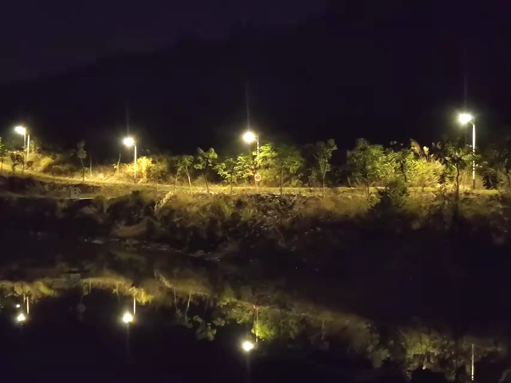 Luminaires de rue solaires tout-en-un de sécurité