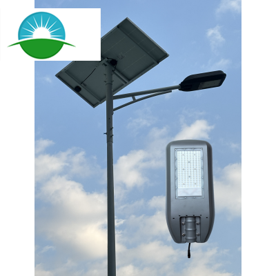 Double système de lampadaire solaire 150W, 58Lux, éclairage à mât élevé